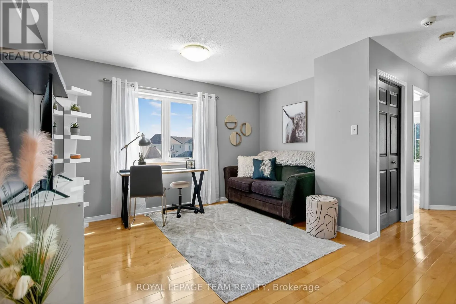2001 DUNOLLIE CRESCENT
