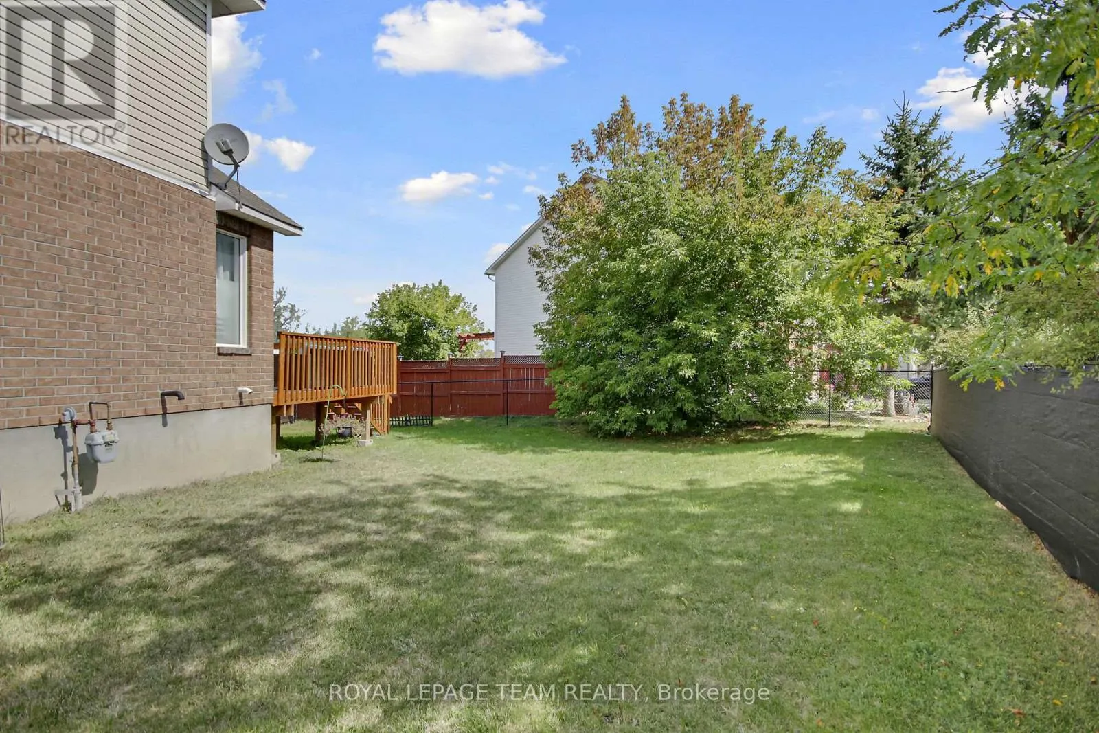2001 DUNOLLIE CRESCENT