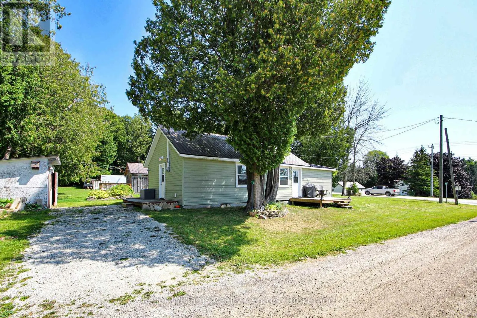 4 WOODSTOCK AVENUE