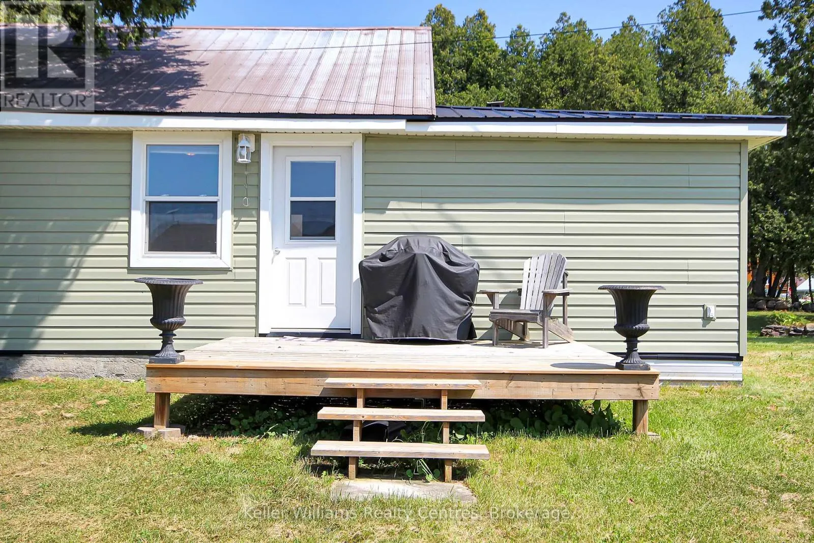 4 WOODSTOCK AVENUE