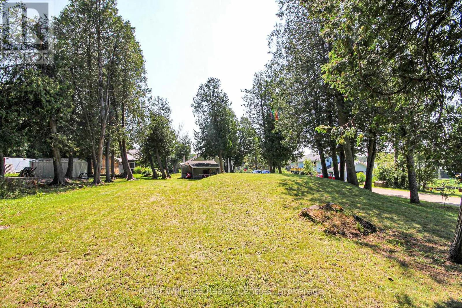 4 WOODSTOCK AVENUE