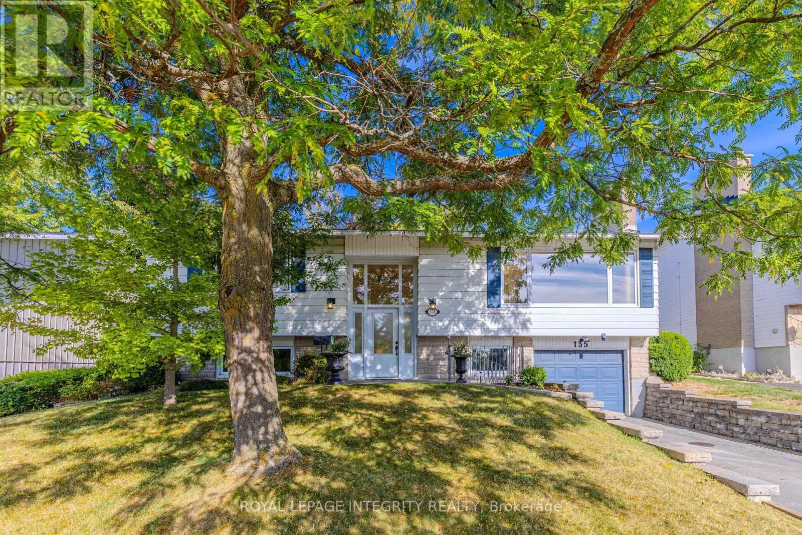 135 DESMOND AVENUE