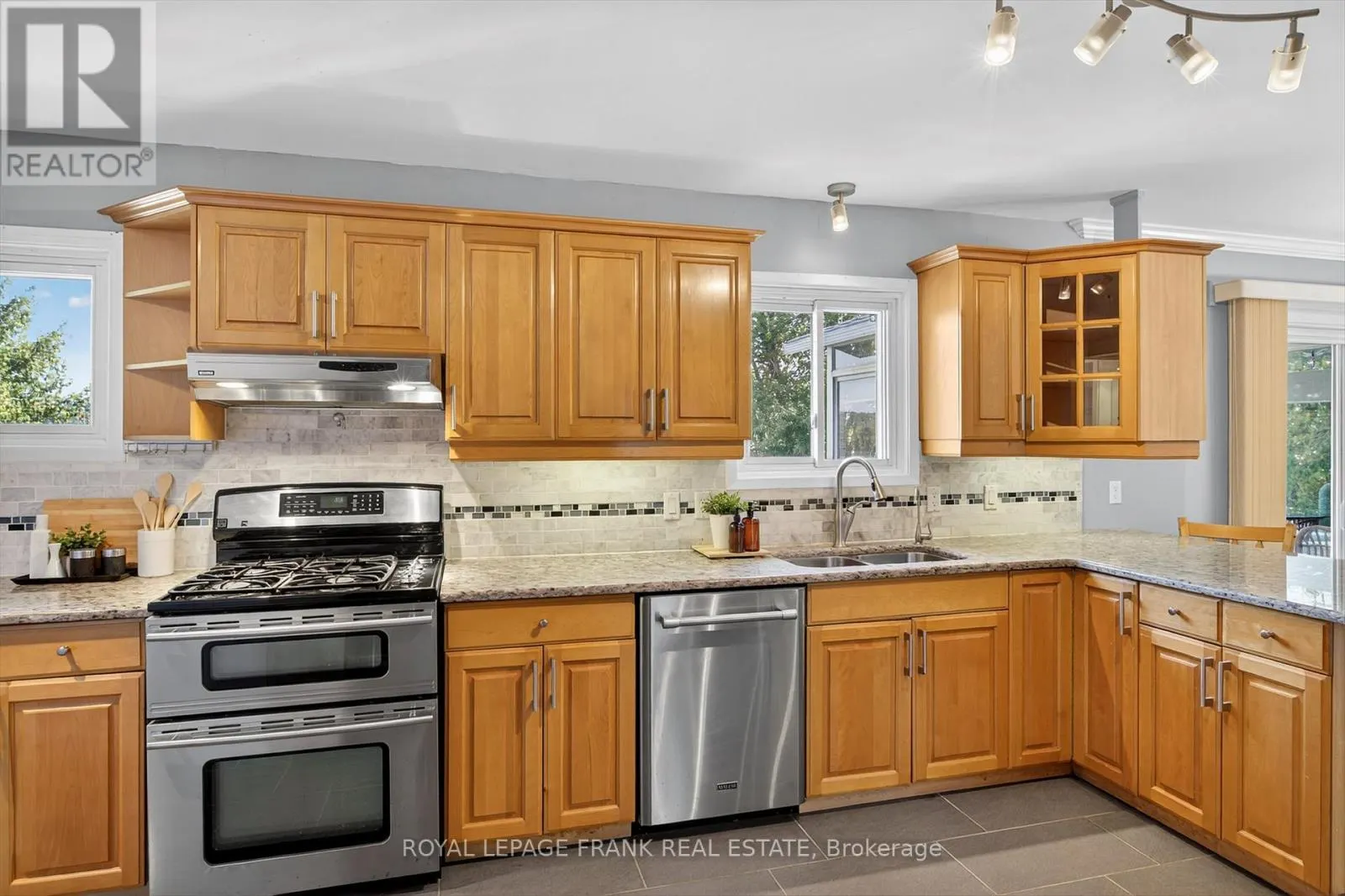 257 ARNOTT DRIVE
