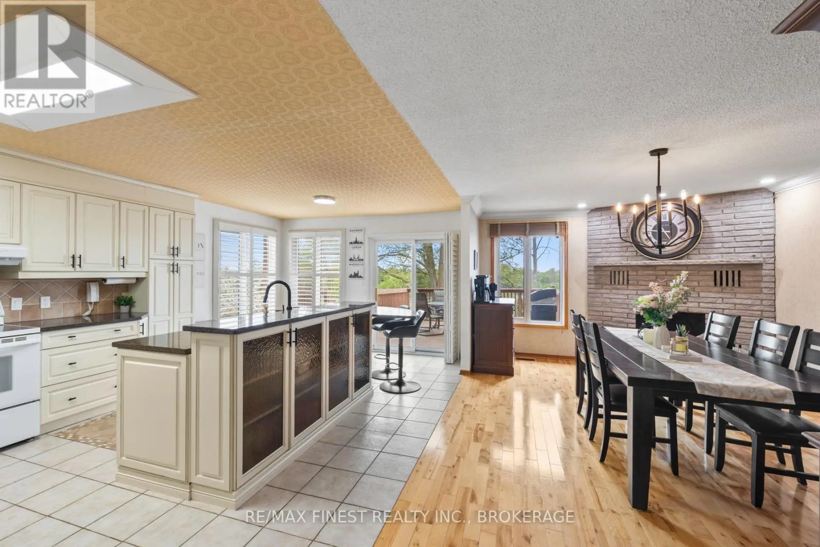 593 FOREST HILL DRIVE