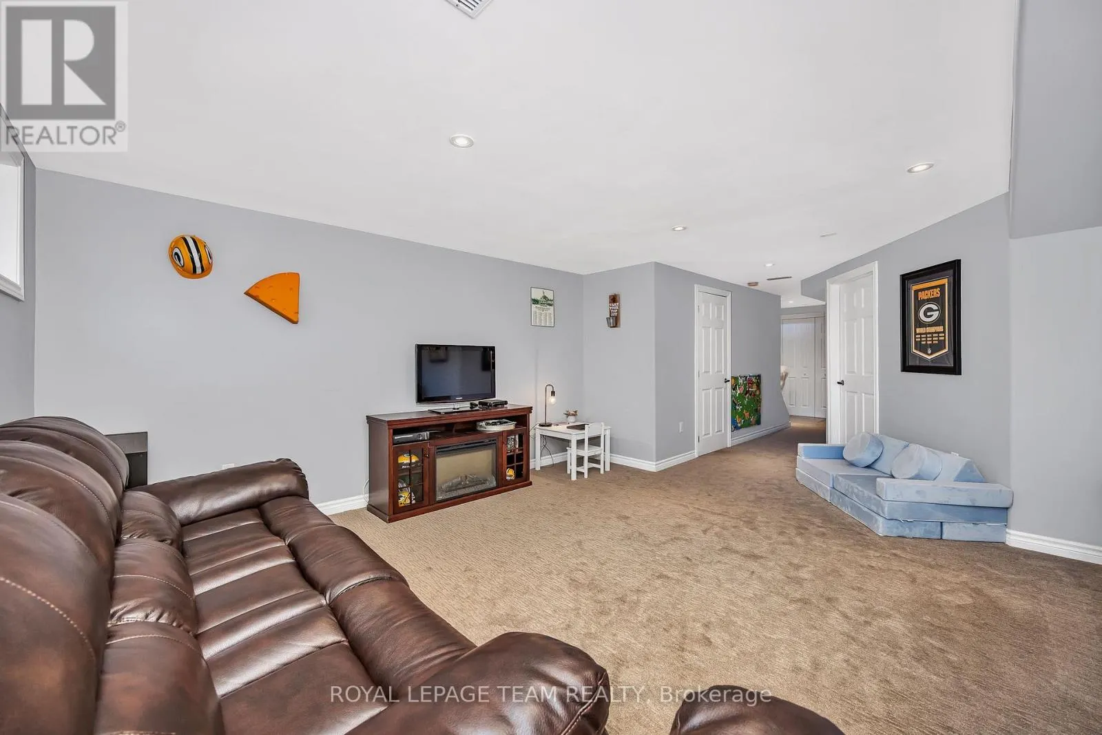 111 RAINA WAY