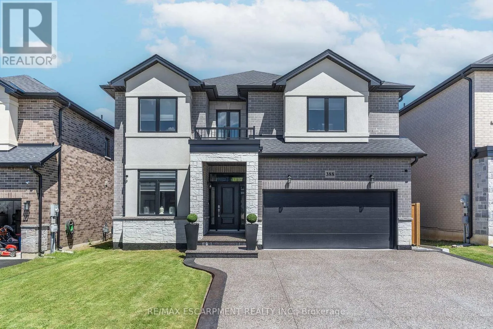 388 KLEIN CIRCLE