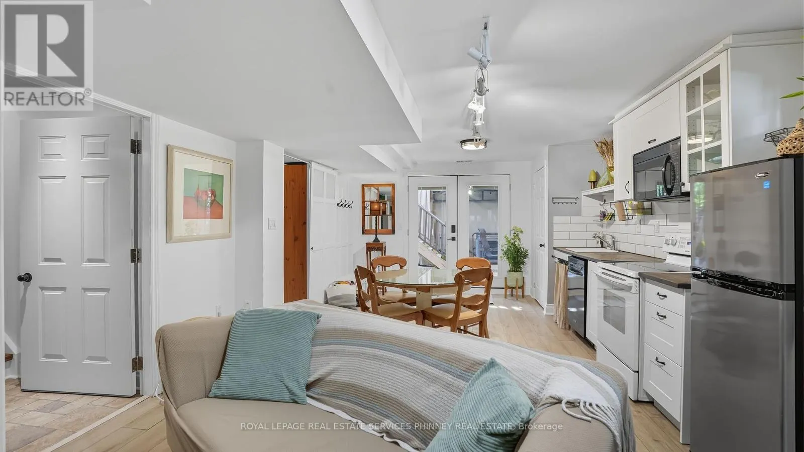 47 LIVINGSTONE DRIVE