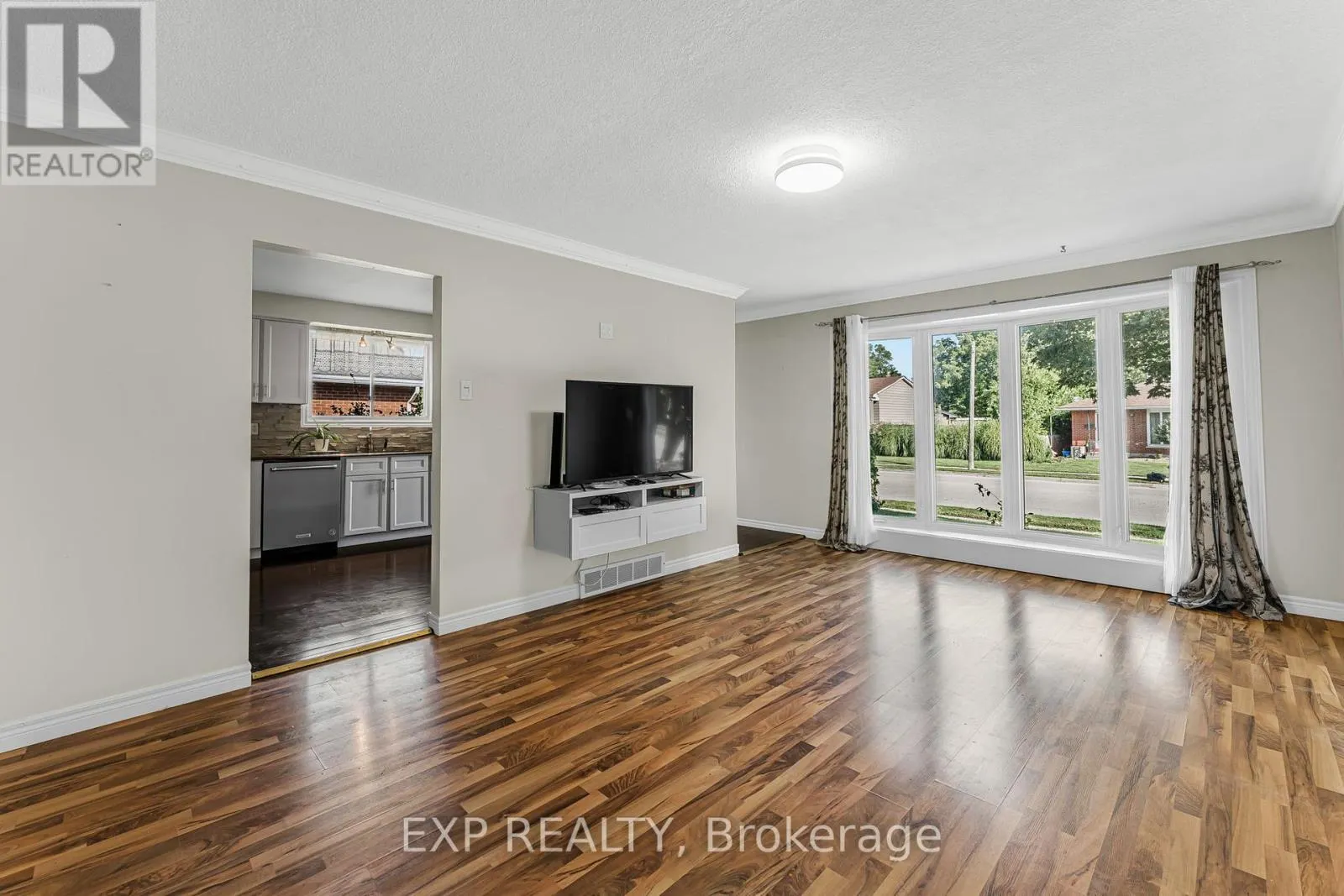 27 LOCKE AVENUE