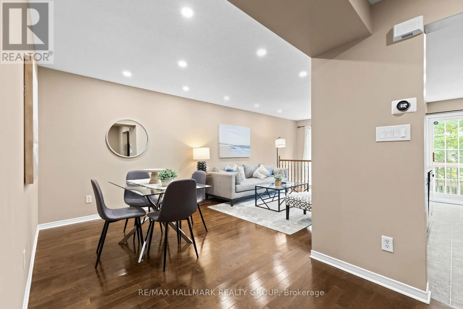 404 WISTERIA CRESCENT