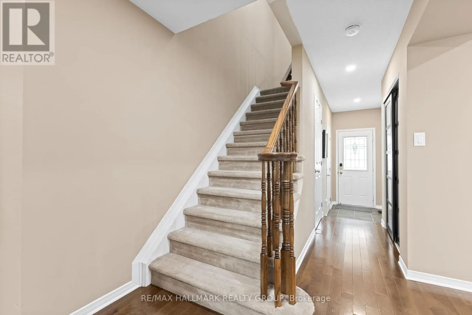 404 WISTERIA CRESCENT