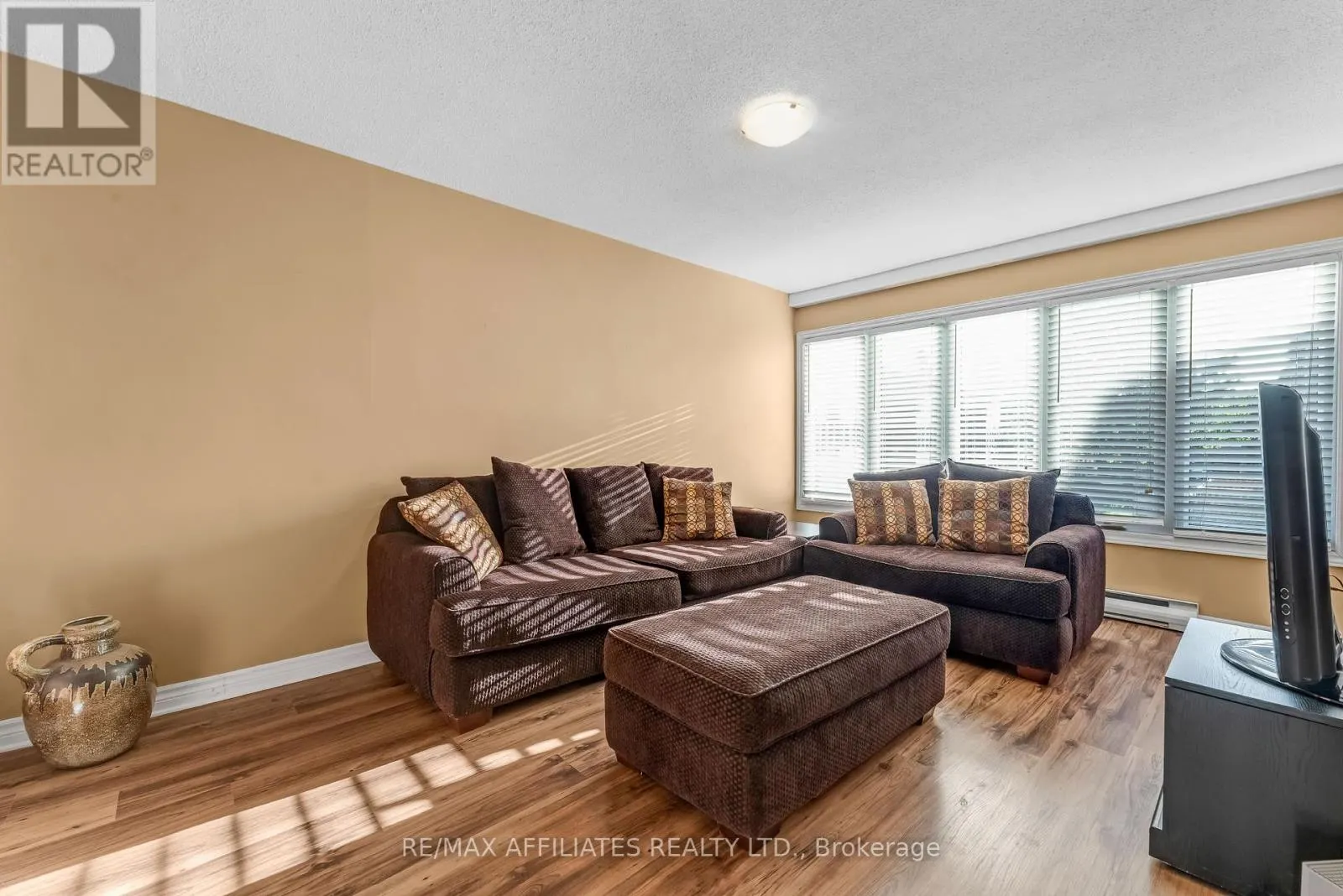 2101 ERIC CRESCENT