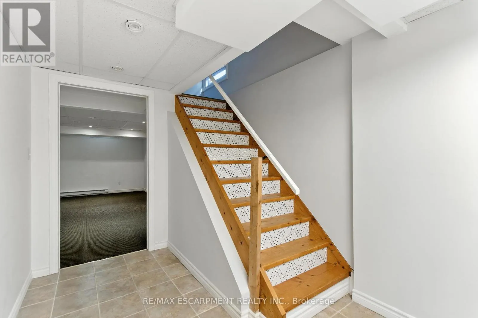 18 - 79 BRAEHEID AVENUE