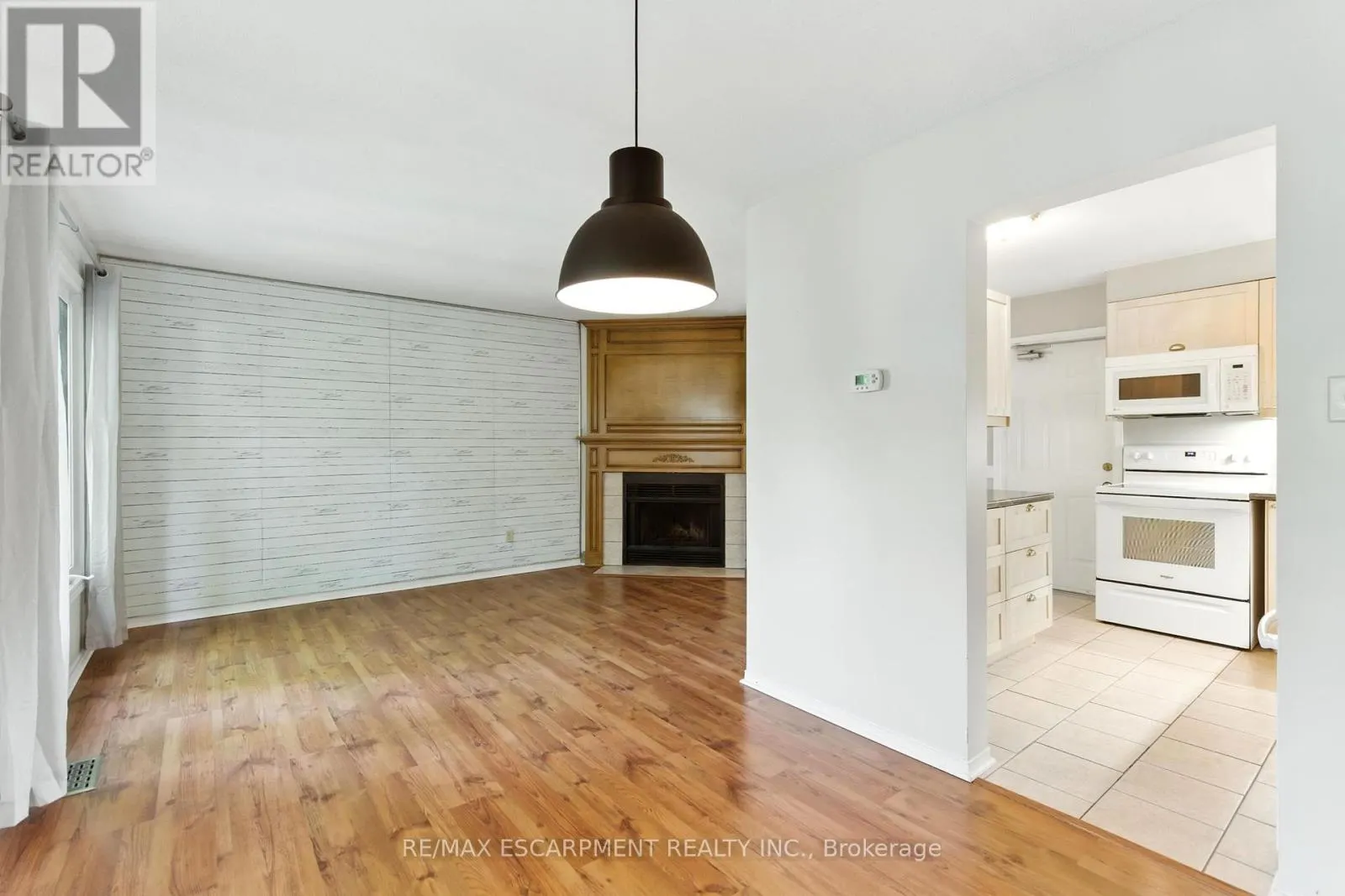 18 - 79 BRAEHEID AVENUE