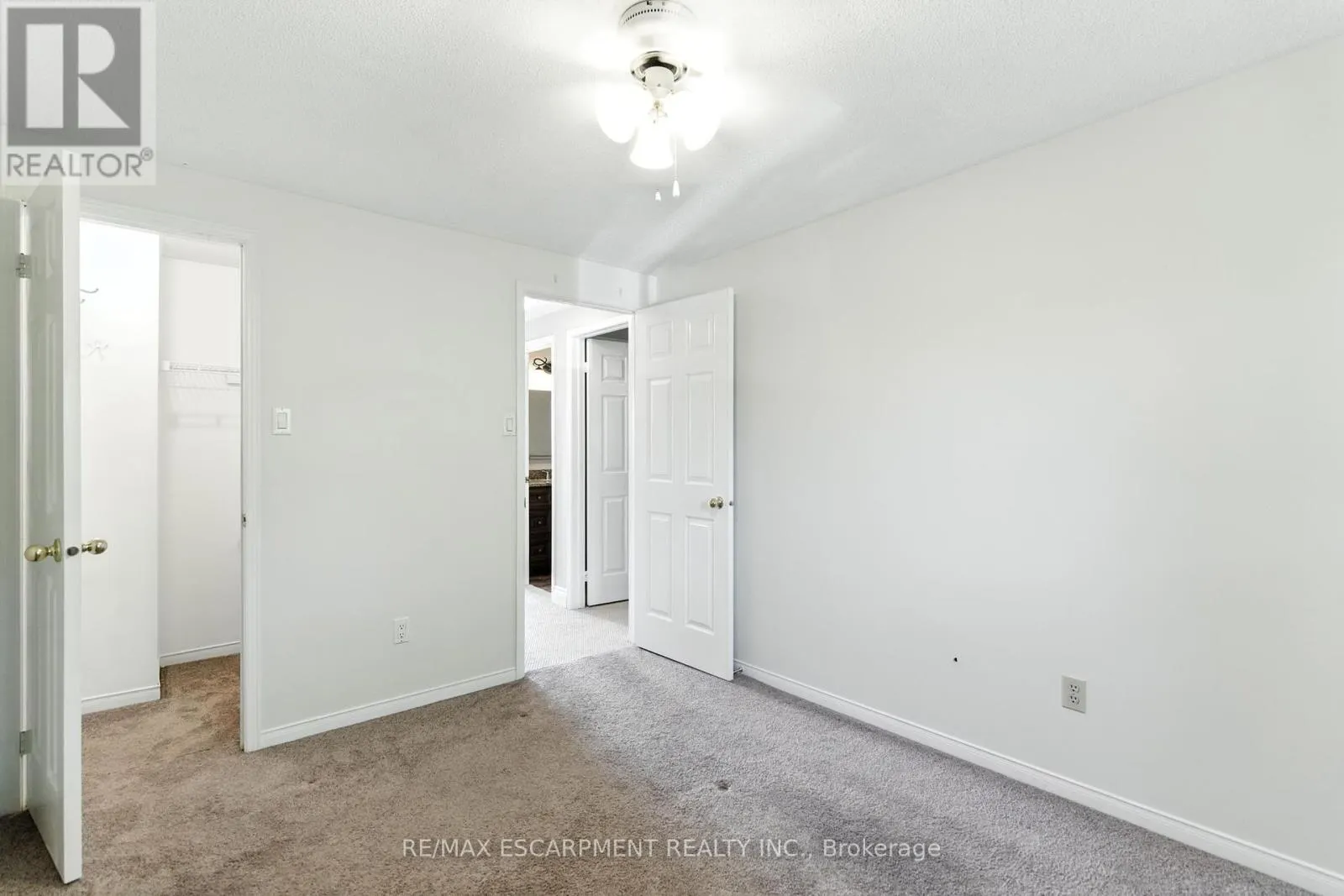 18 - 79 BRAEHEID AVENUE