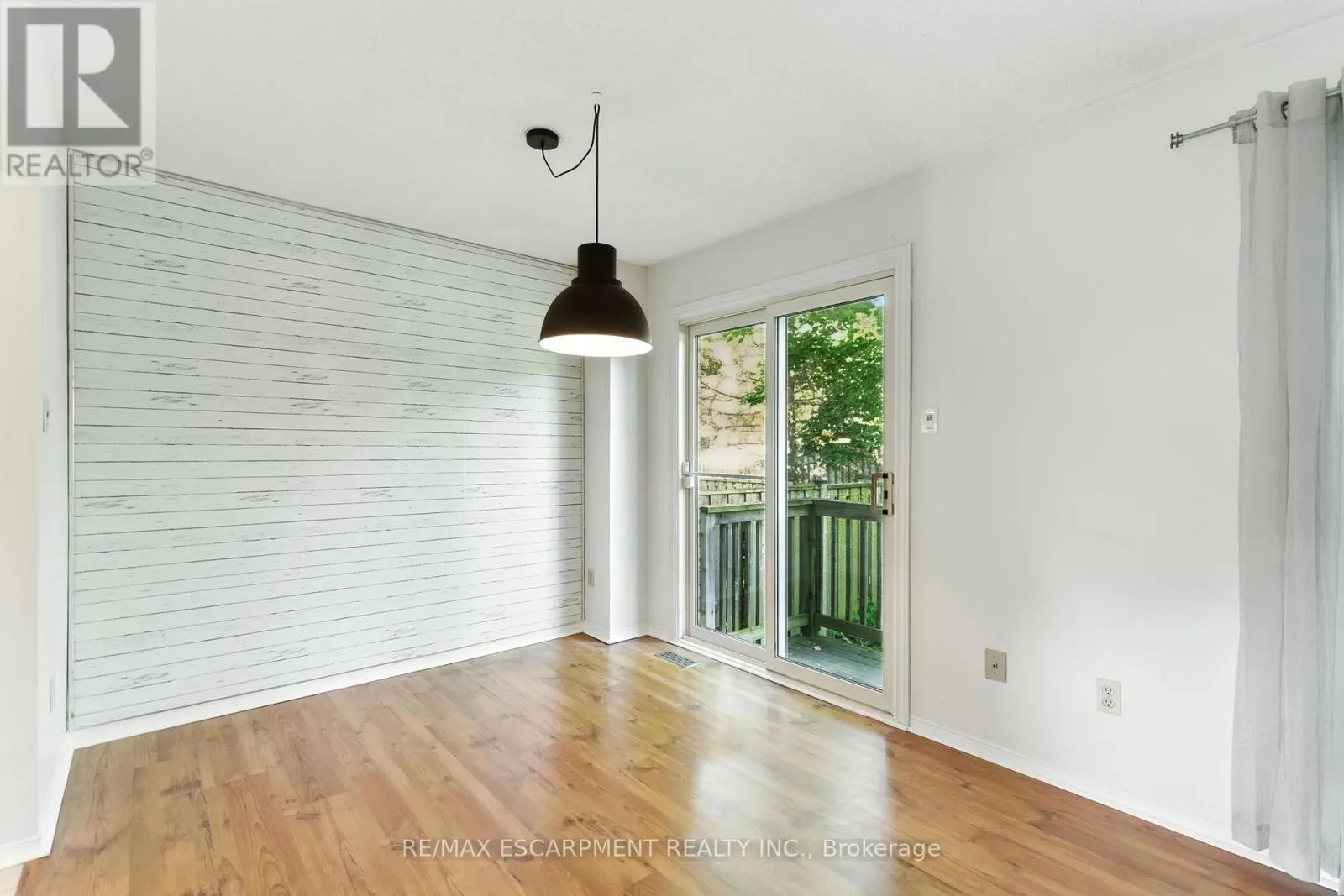 18 - 79 BRAEHEID AVENUE