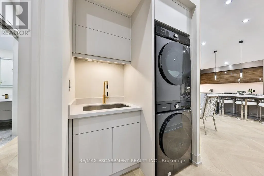 55 WEST 22ND STREET