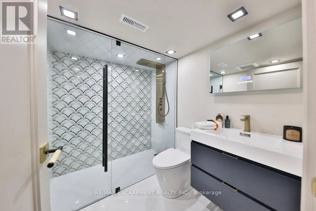 55 WEST 22ND STREET