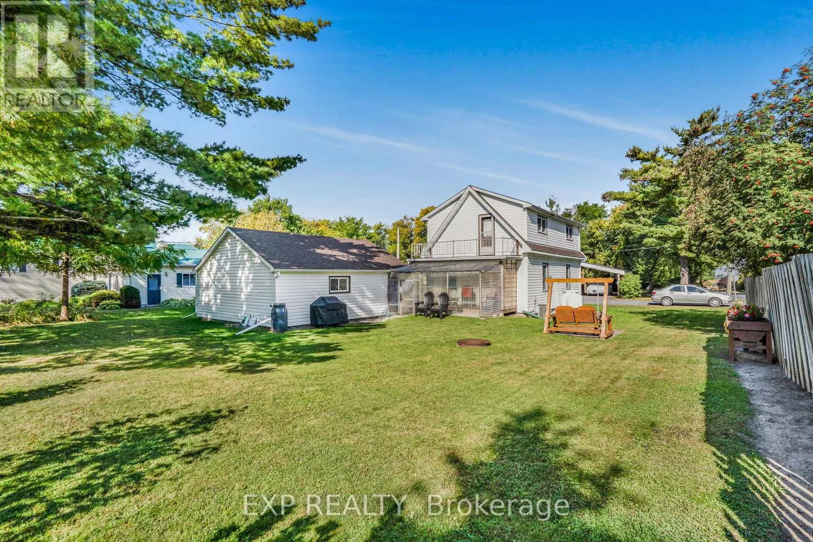 26 ALEXANDER STREET W
