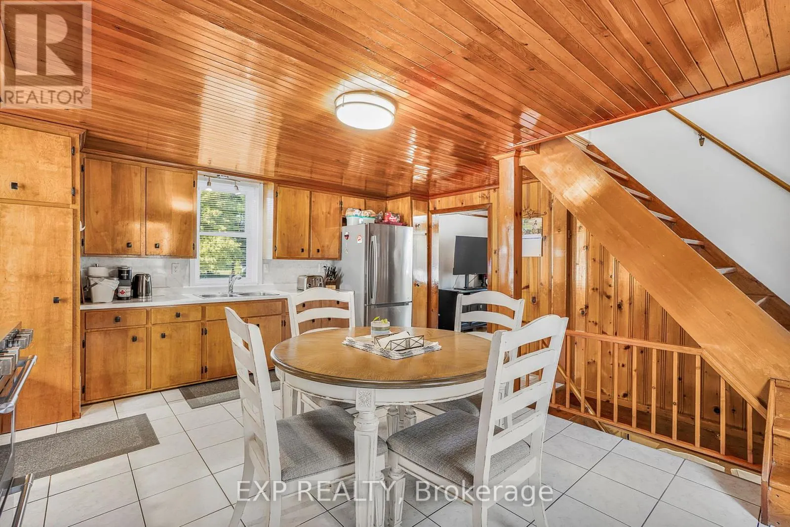 26 ALEXANDER STREET W