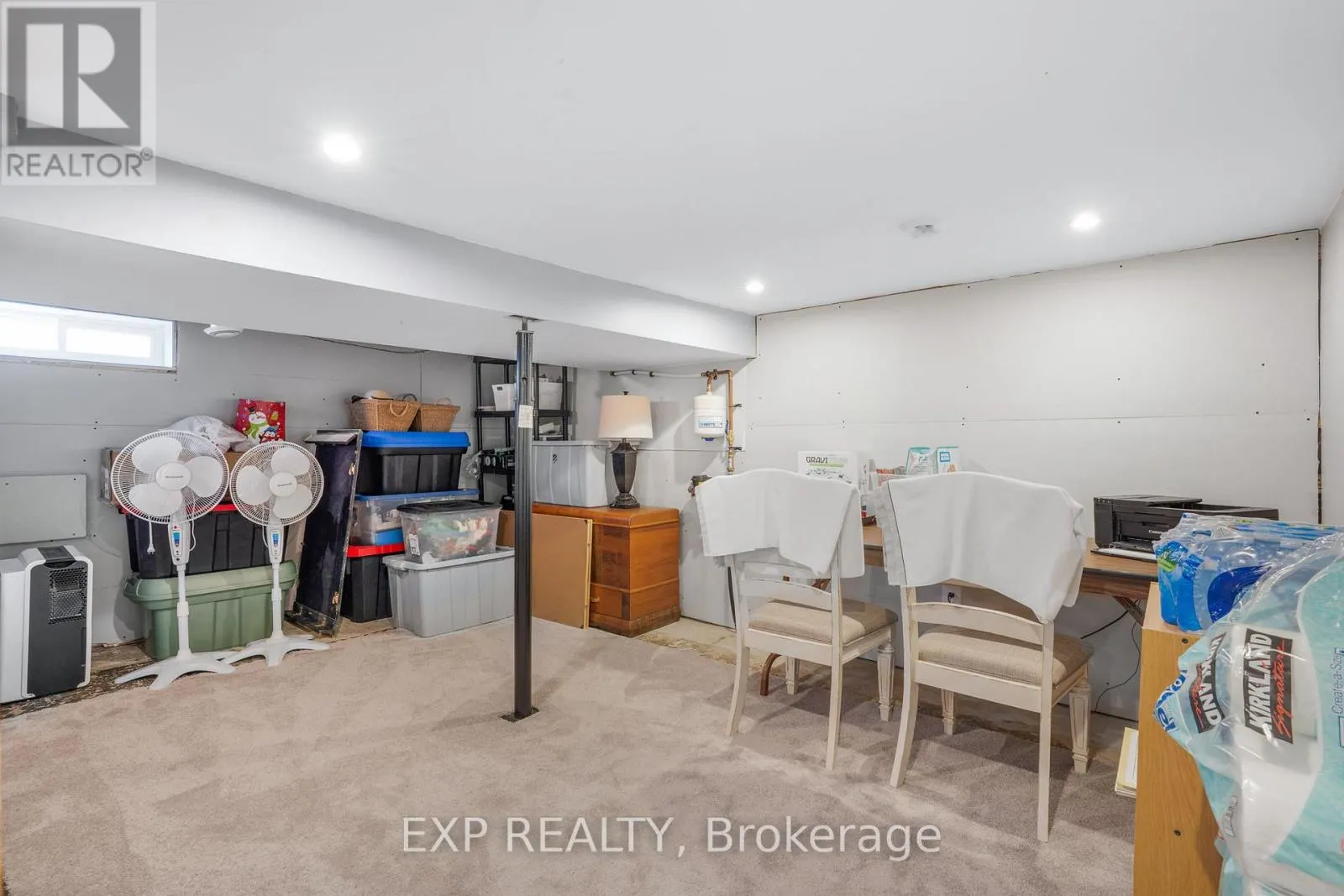 26 ALEXANDER STREET W
