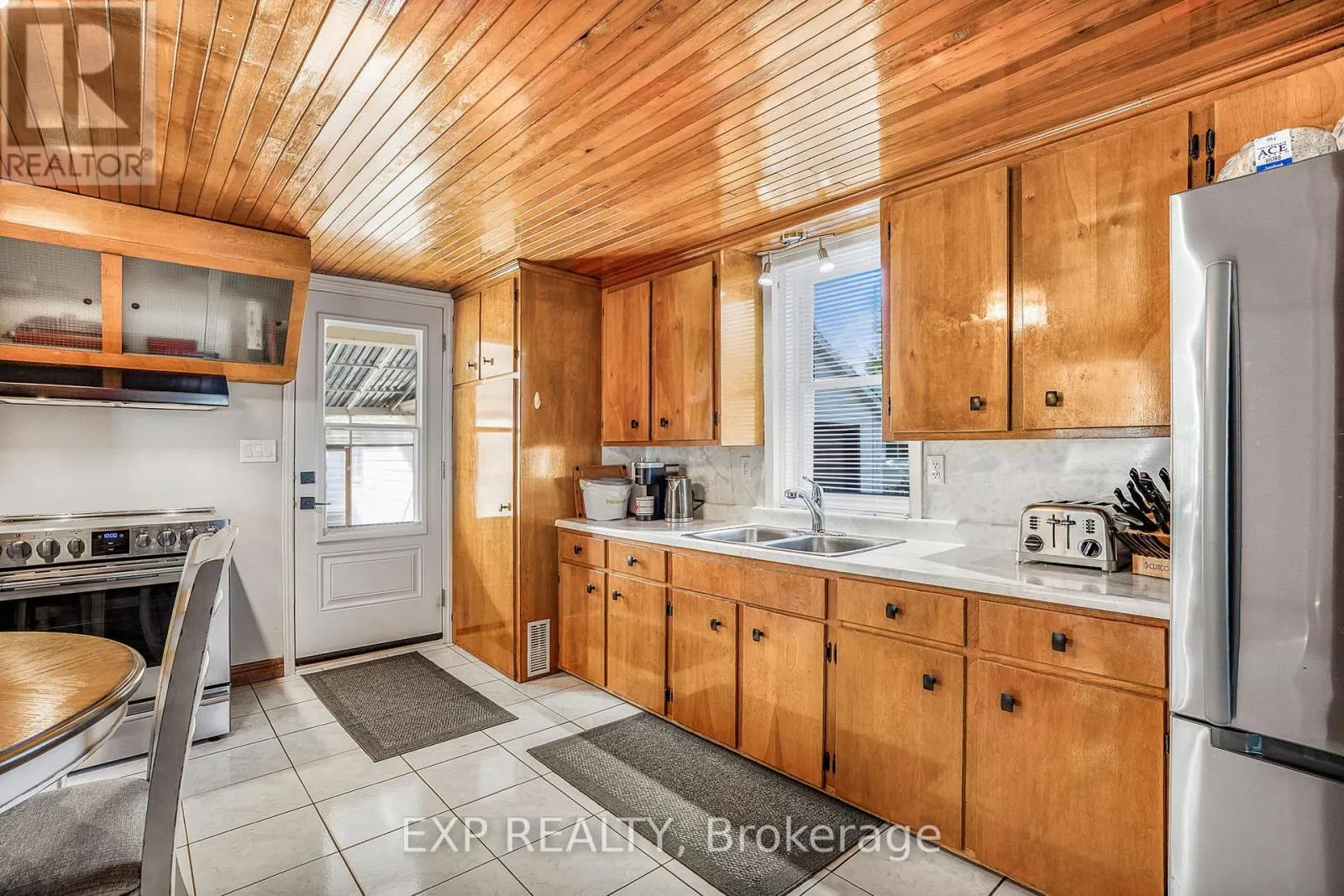 26 ALEXANDER STREET W