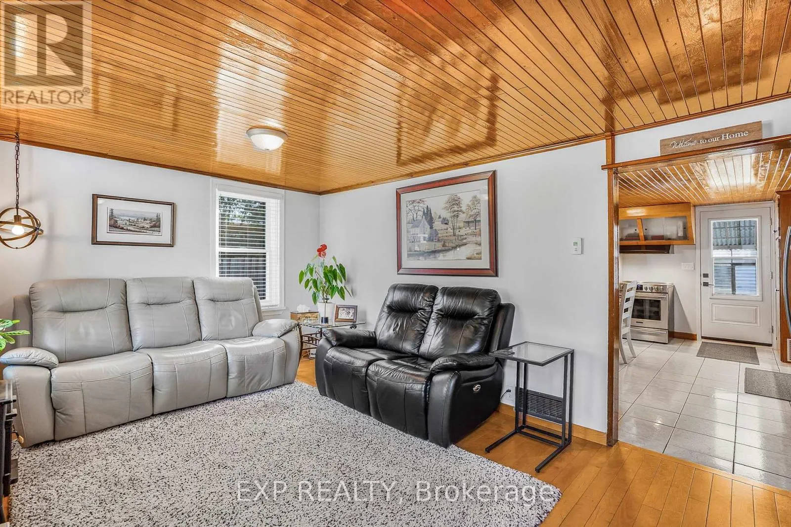 26 ALEXANDER STREET W