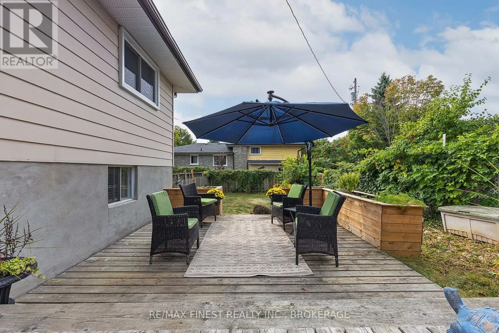 895 BRODIE AVENUE