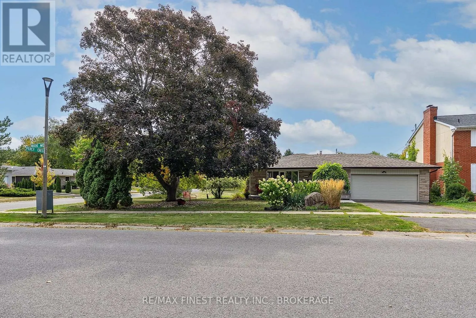 895 BRODIE AVENUE