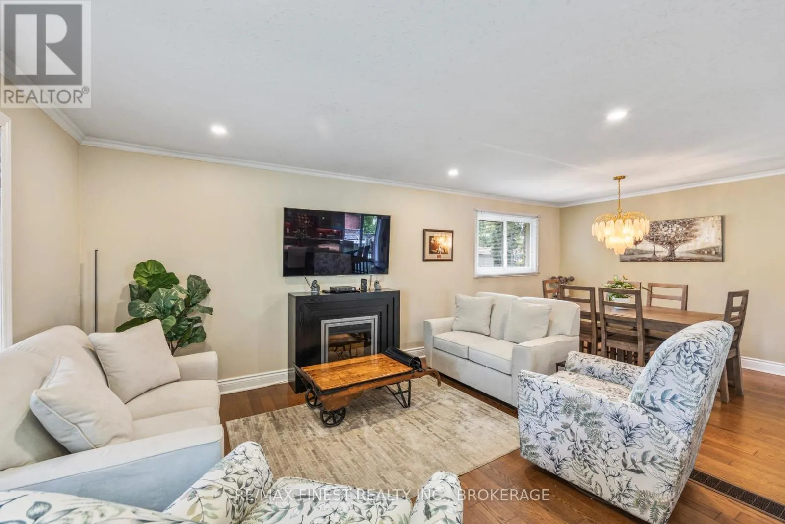 895 BRODIE AVENUE