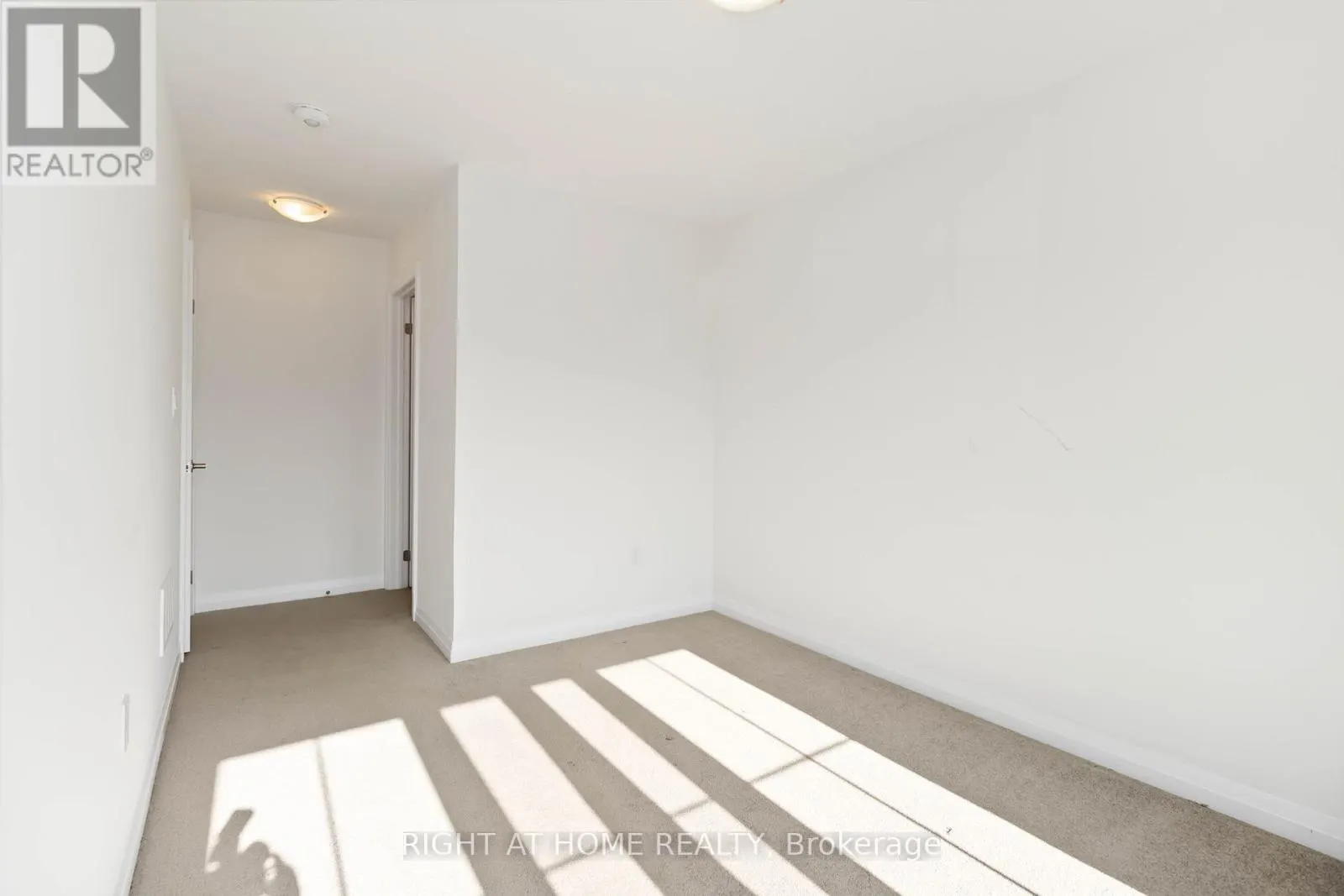 122 GRANVILLE CRESCENT