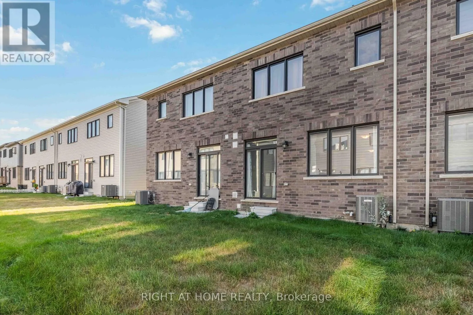 122 GRANVILLE CRESCENT