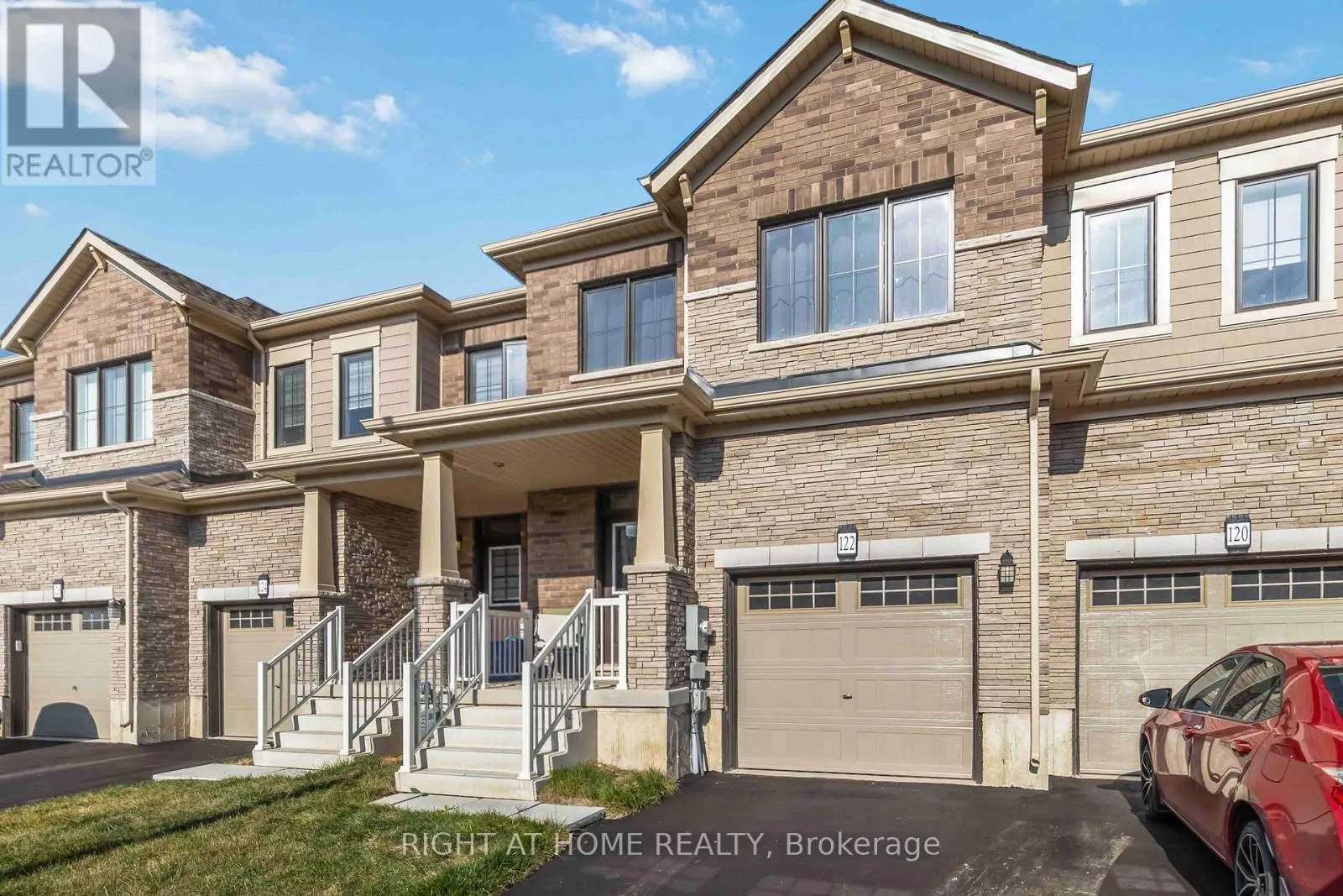 122 GRANVILLE CRESCENT