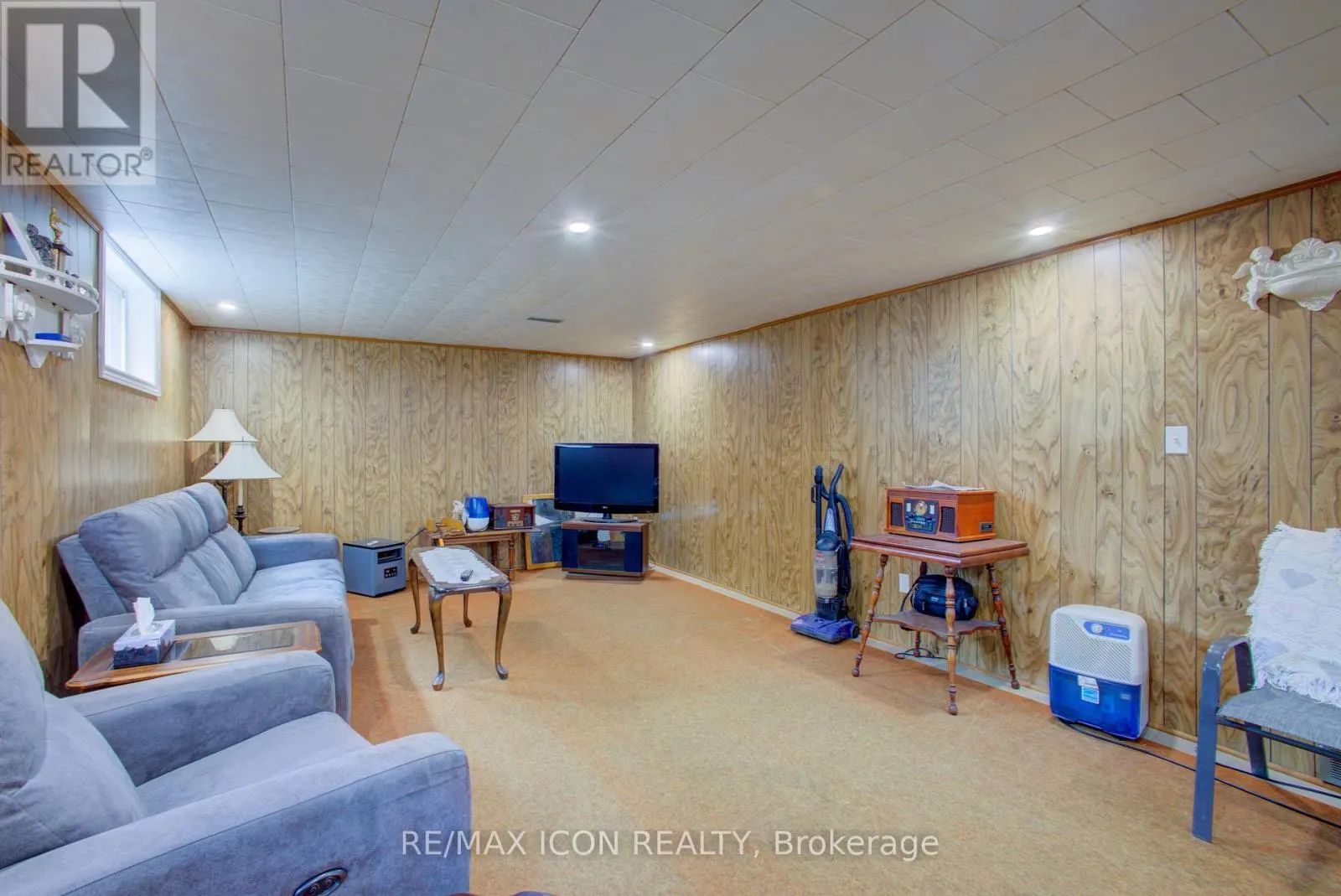 102 BYELAND DRIVE