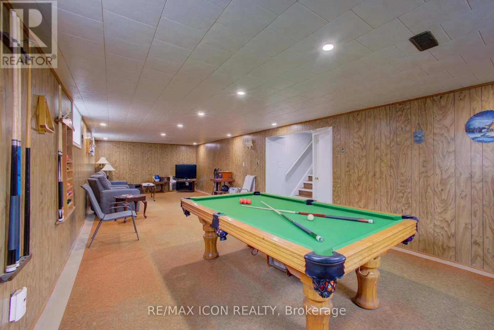 102 BYELAND DRIVE
