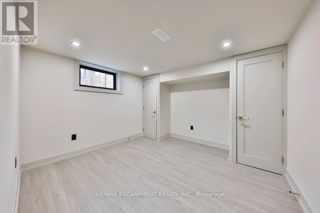 55 WEST 22ND STREET
