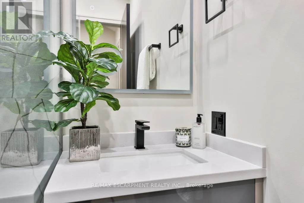 55 WEST 22ND STREET