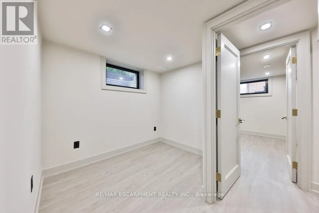 55 WEST 22ND STREET