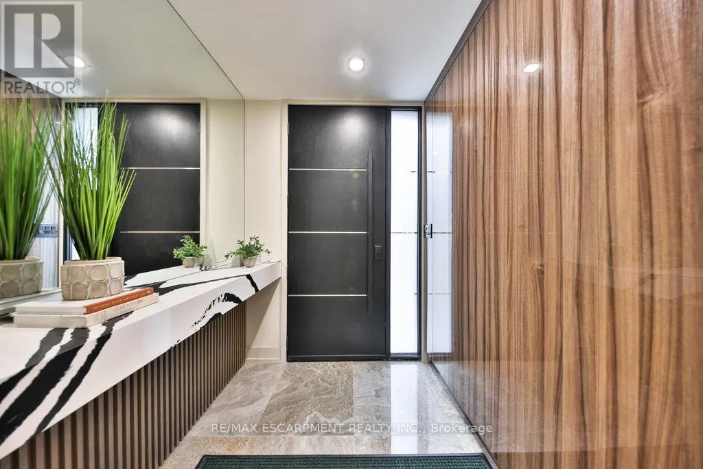 55 WEST 22ND STREET
