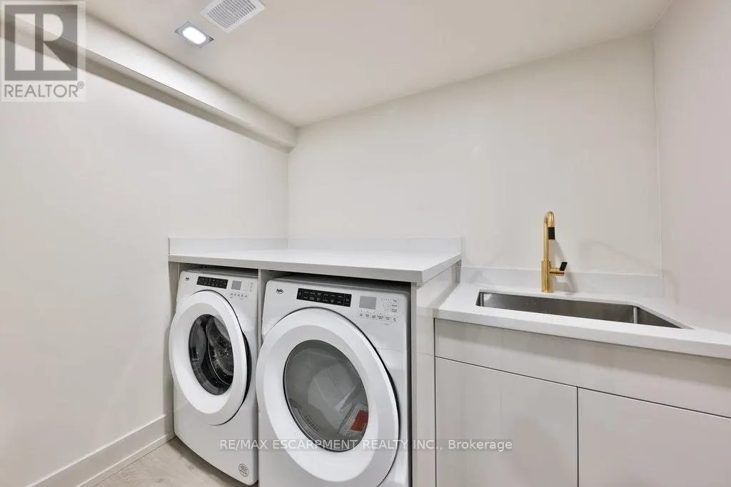 55 WEST 22ND STREET