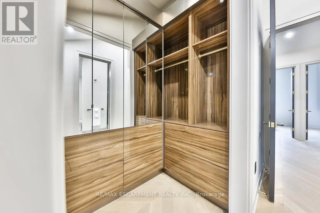 55 WEST 22ND STREET