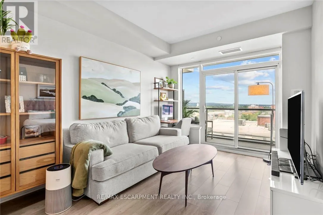 818 - 212 KING WILLIAM STREET