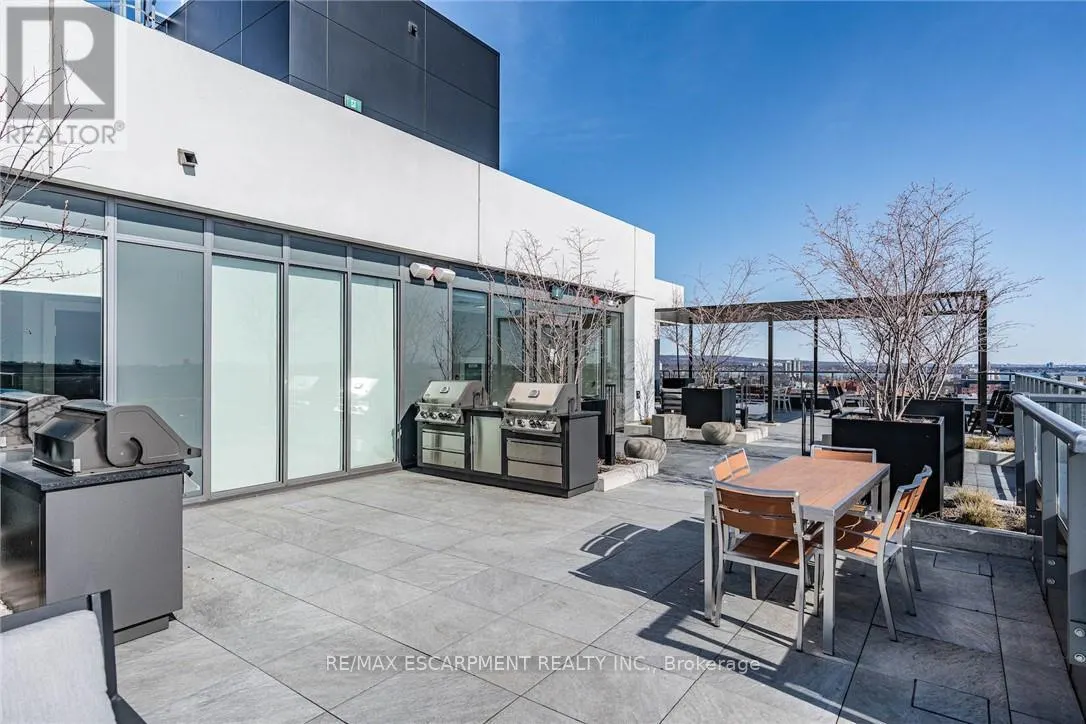 818 - 212 KING WILLIAM STREET