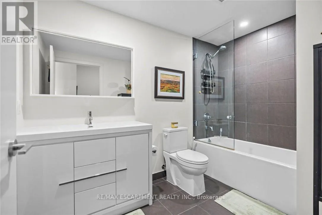 818 - 212 KING WILLIAM STREET