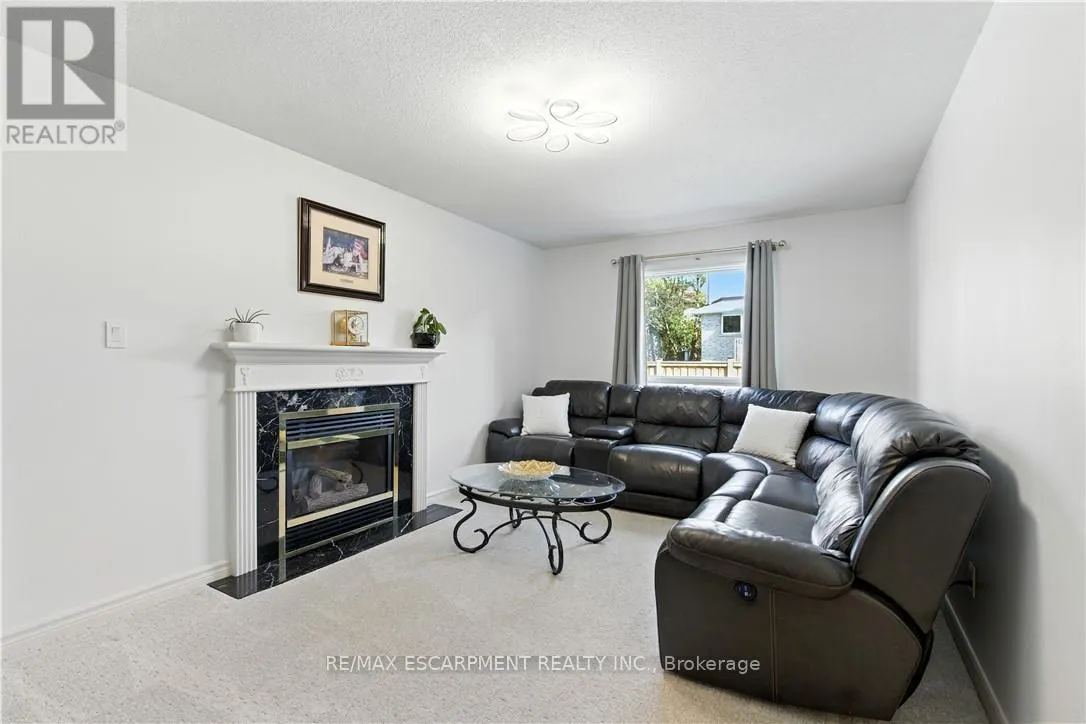 10 SHADOWDALE DRIVE