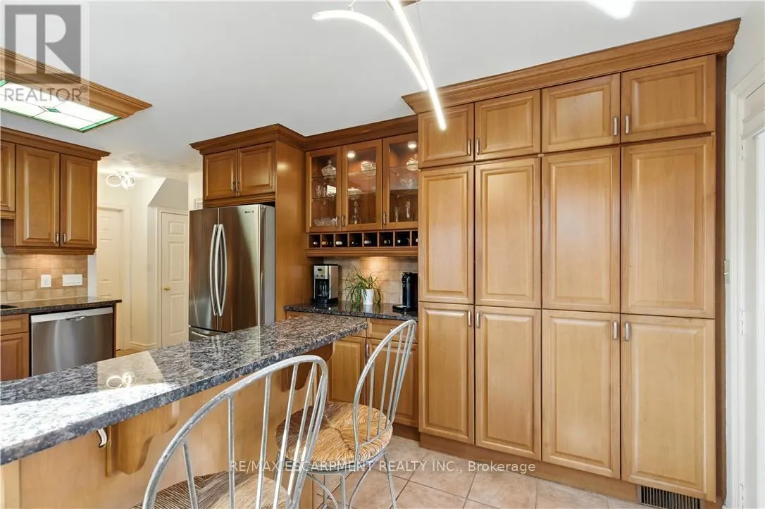 10 SHADOWDALE DRIVE