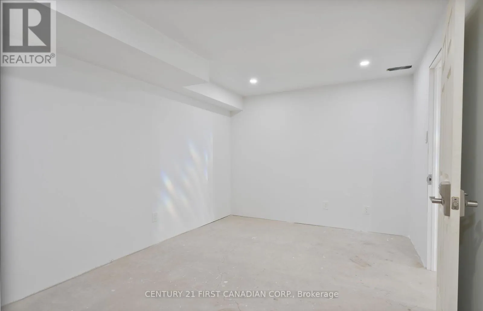 125 SPENCER AVENUE