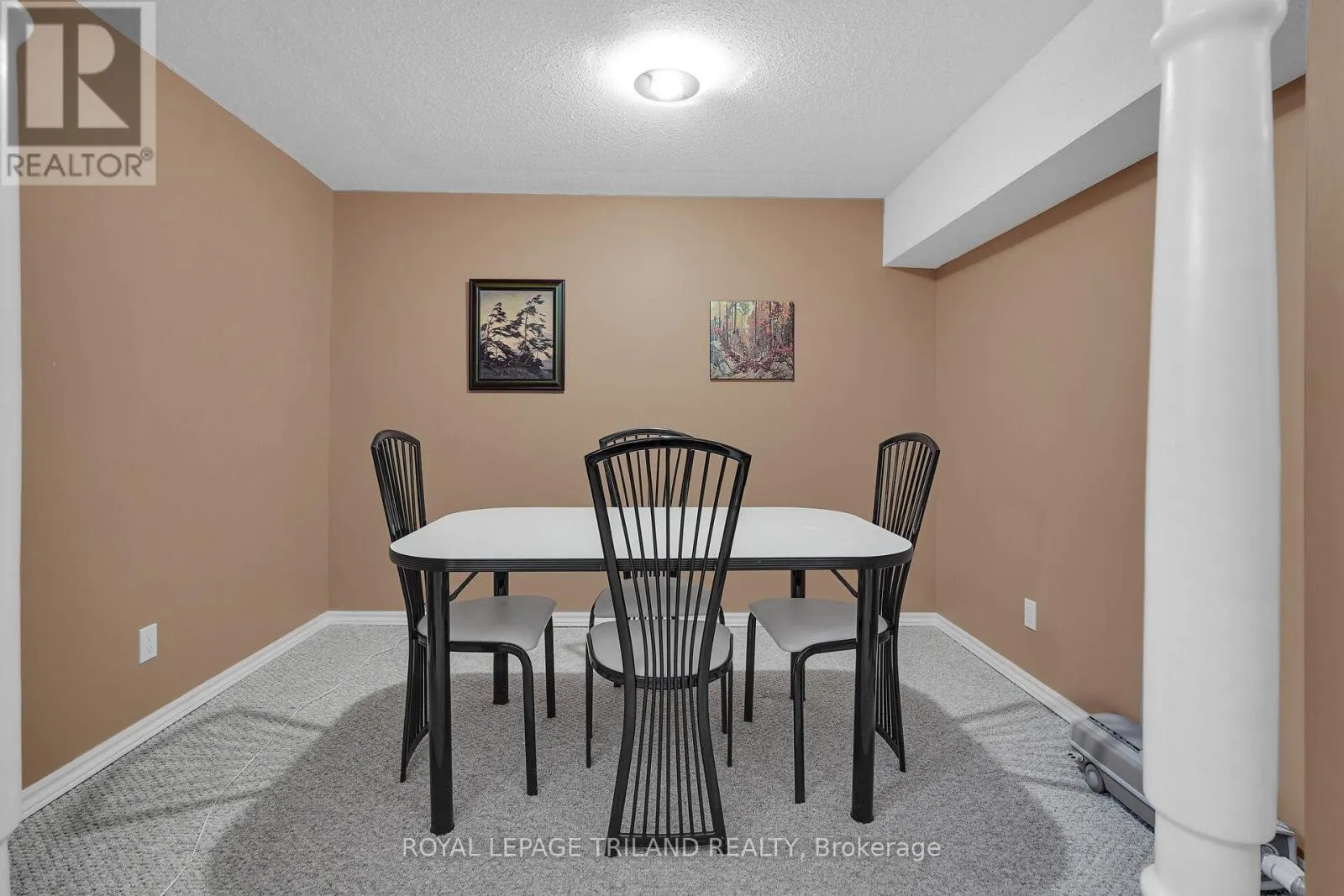 1128 STAGHORN CRESCENT