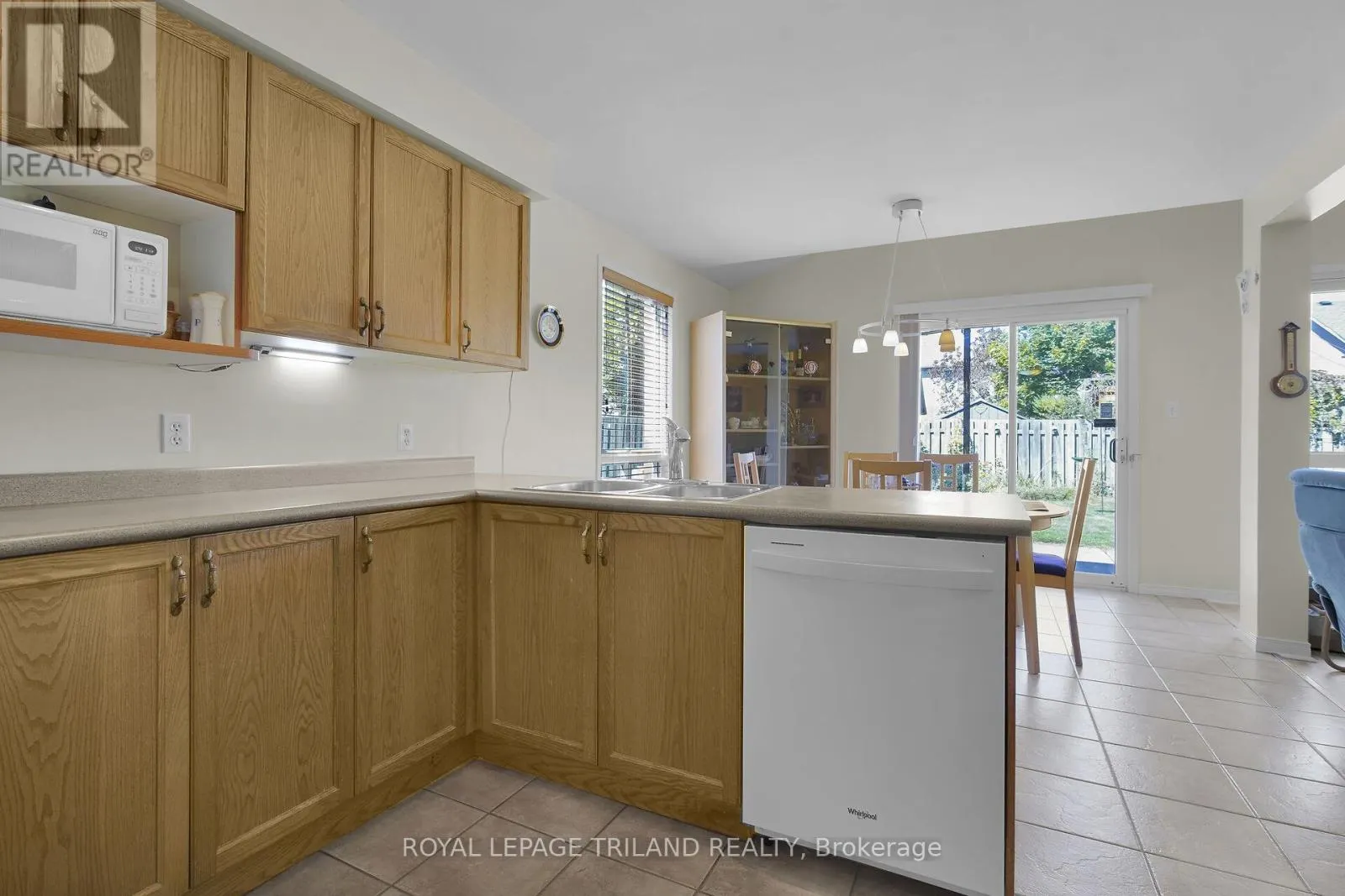 1128 STAGHORN CRESCENT