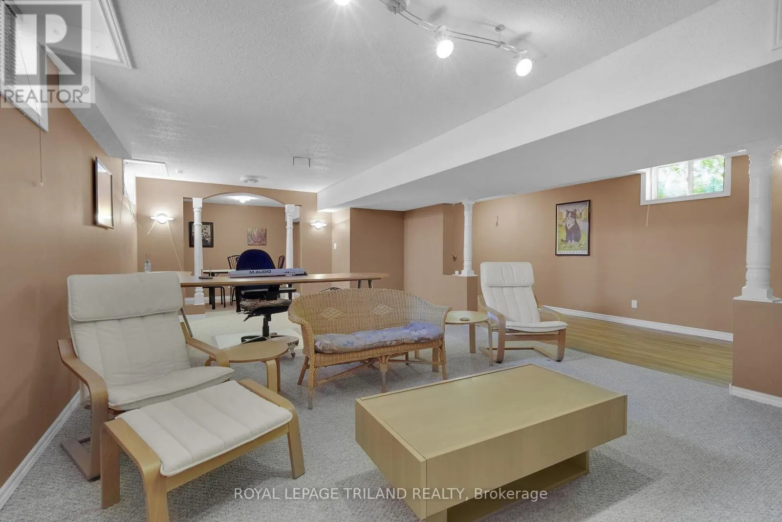 1128 STAGHORN CRESCENT