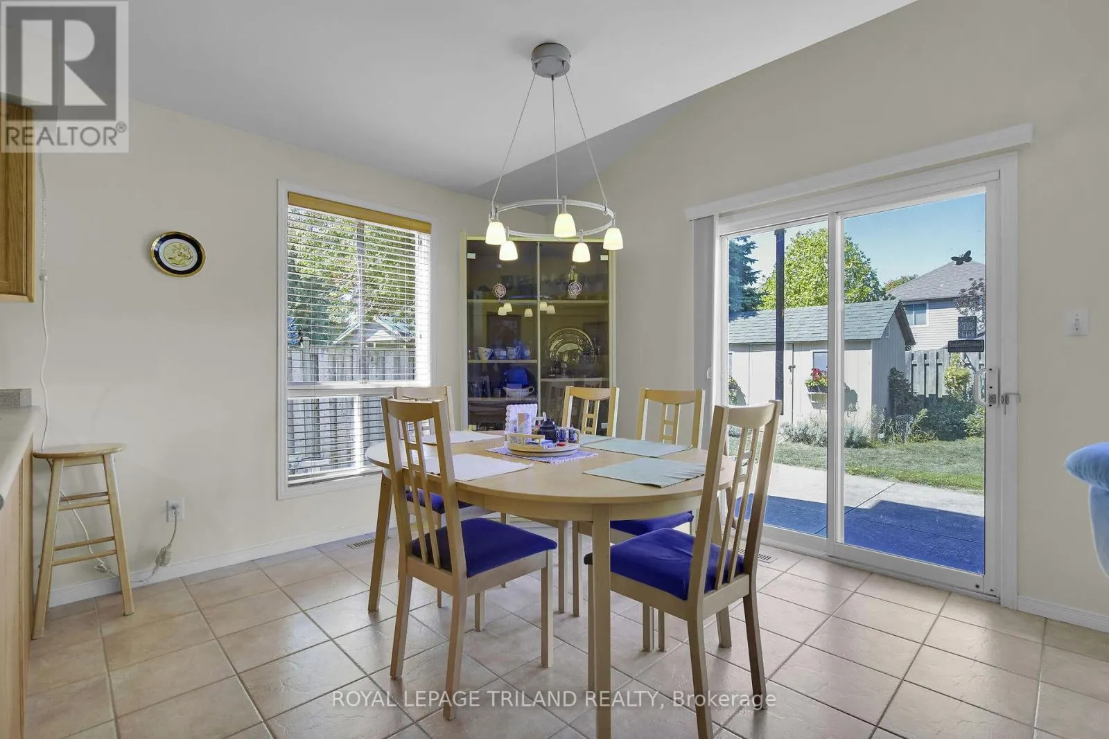 1128 STAGHORN CRESCENT